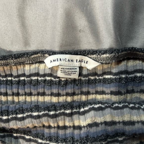 Faux Button-up Crop Top - Picture 3 of 3